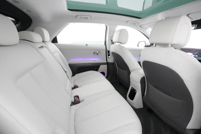 2023 Hyundai IONIQ 5 — photo 3 of 30