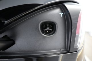 2026 Tesla Model S — photo 8 of 25
