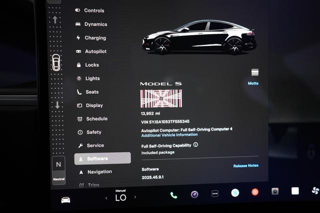2026 Tesla Model S — photo 5 of 25