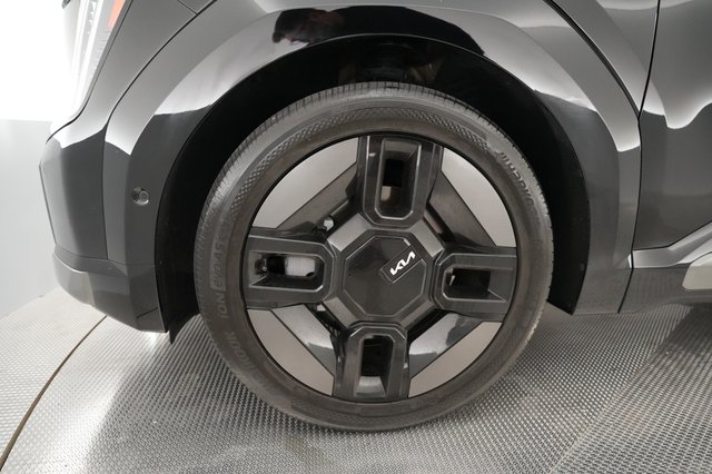 2024 Kia EV9 — photo 15 of 24