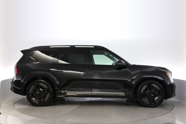 2024 Kia EV9 — photo 10 of 24