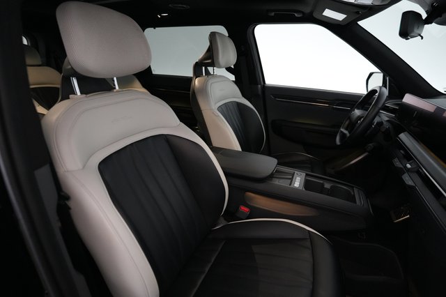 2024 Kia EV9 — photo 16 of 24