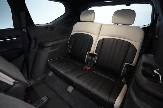 2024 Kia EV9 — photo 18 of 24