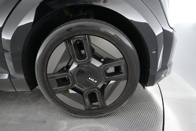 2024 Kia EV9 — photo 13 of 24