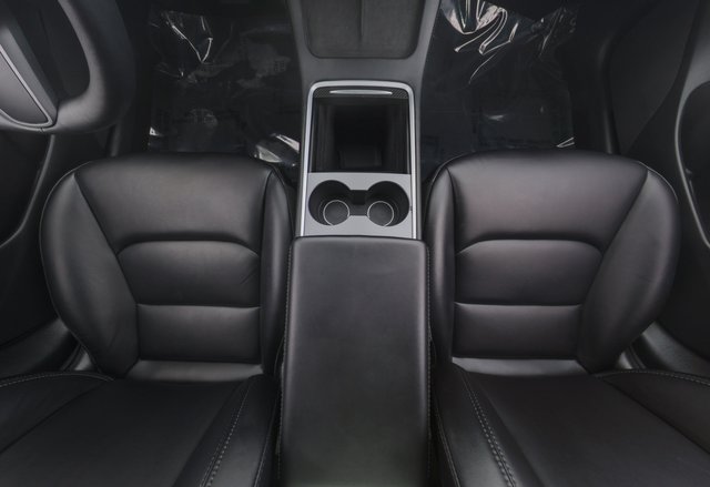 2022 Tesla Model 3 — photo 22 of 26