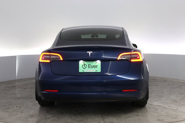 2022 Tesla Model 3 — photo 12 of 26