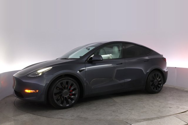 2023 Tesla Model Y — photo 14 of 22