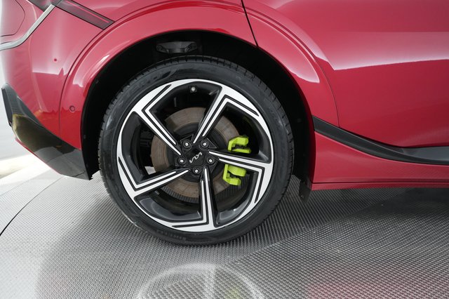 2023 Kia EV6 — photo 13 of 22