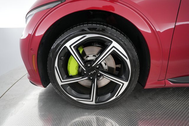 2023 Kia EV6 — photo 14 of 22