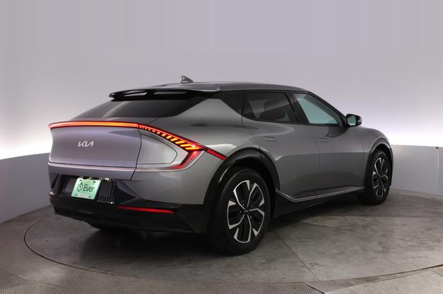 2024 Kia EV6 — photo 2 of 26
