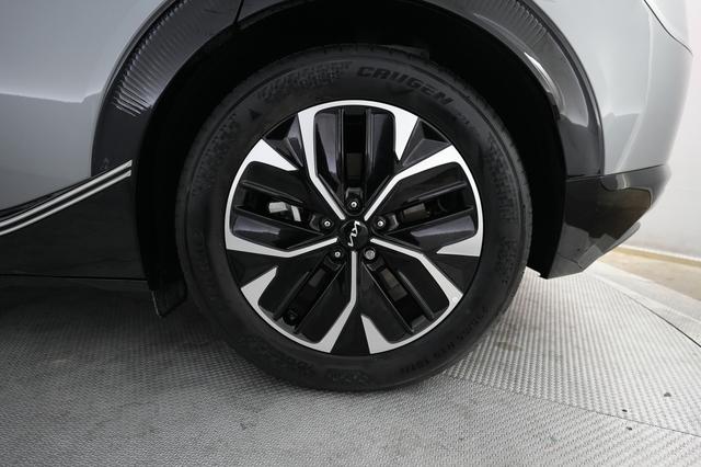 2024 Kia EV6 — photo 7 of 26