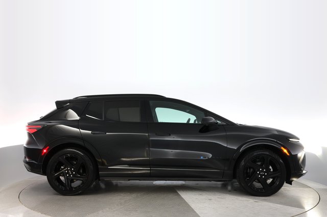 2024 Chevrolet Equinox EV — photo 10 of 21