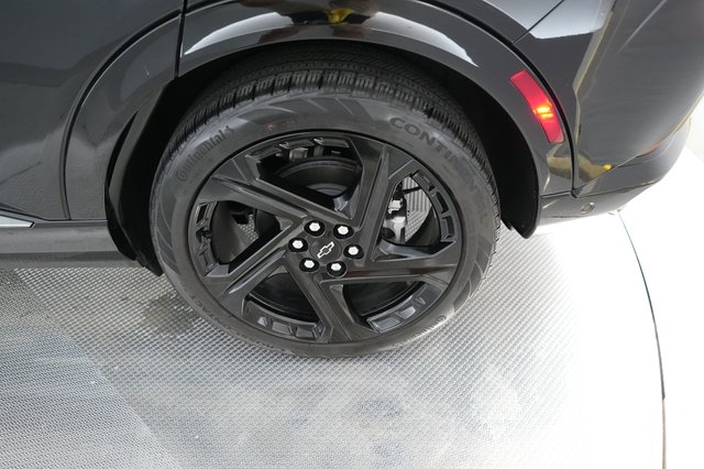 2024 Chevrolet Equinox EV — photo 15 of 21