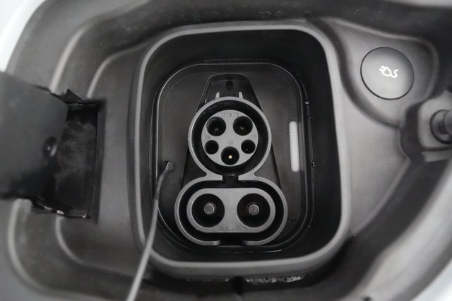 2021 Polestar 2 — photo 25 of 34