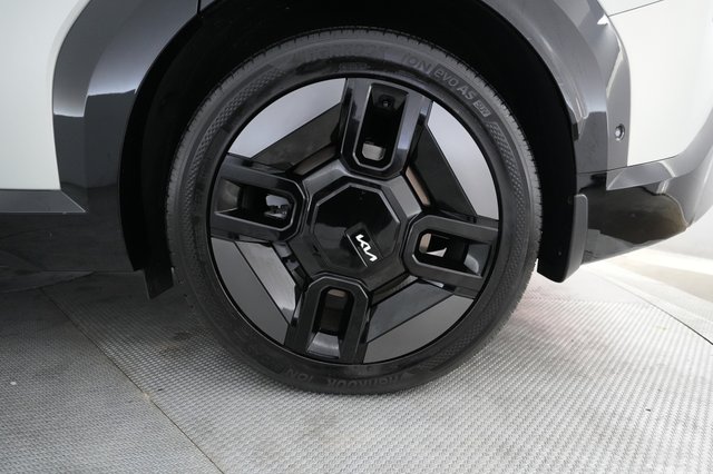 2024 Kia EV9 — photo 7 of 26