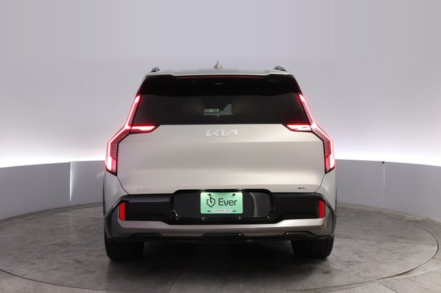 2024 Kia EV9 — photo 12 of 26