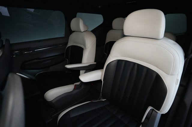 2024 Kia EV9 — photo 17 of 21
