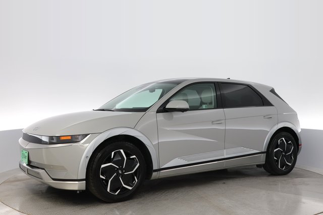 2024 Hyundai IONIQ 5 — photo 14 of 24