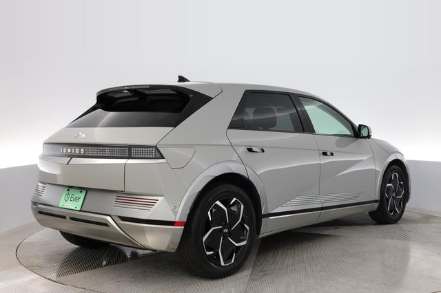 2024 Hyundai IONIQ 5 — photo 2 of 24