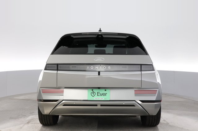 2024 Hyundai IONIQ 5 — photo 12 of 24