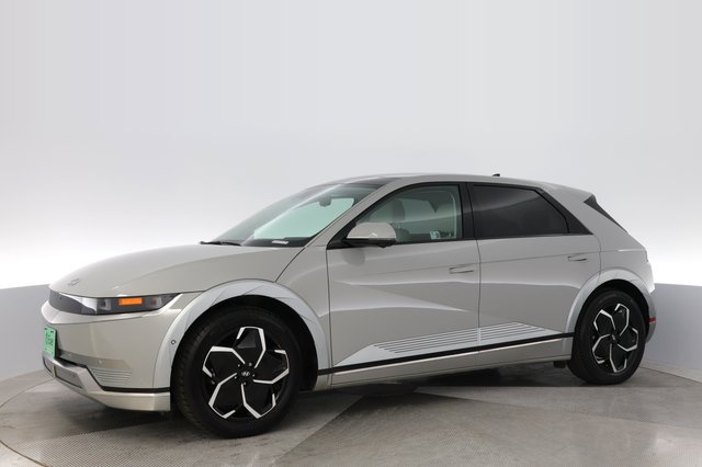 2024 Hyundai IONIQ 5 — photo 14 of 24