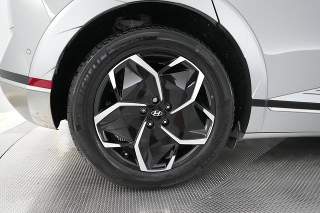 2024 Hyundai IONIQ 5 — photo 7 of 24