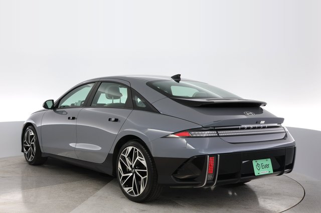 2024 Hyundai IONIQ 6 — photo 13 of 23