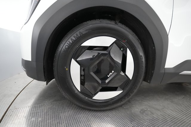 2024 Kia EV9 — photo 16 of 23