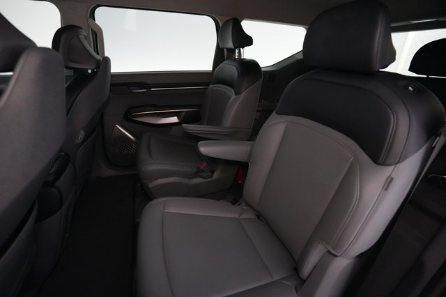 2024 Kia EV9 — photo 19 of 23