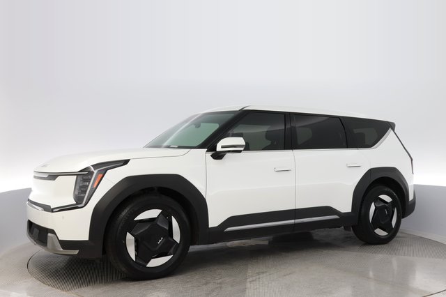 2024 Kia EV9 — photo 14 of 23