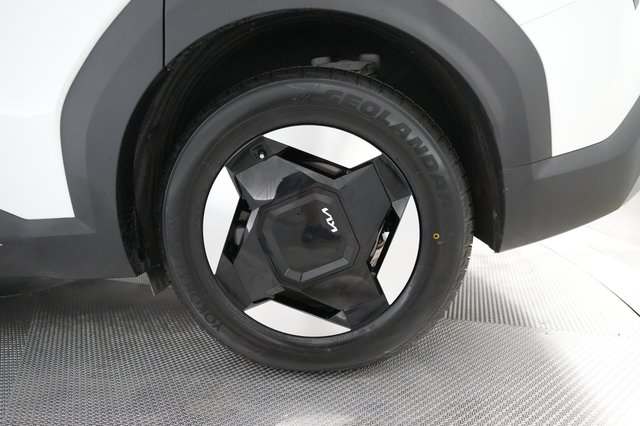 2024 Kia EV9 — photo 17 of 23