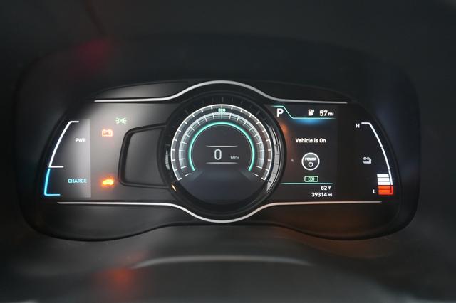 2021 Hyundai Kona Electric — photo 5 of 24