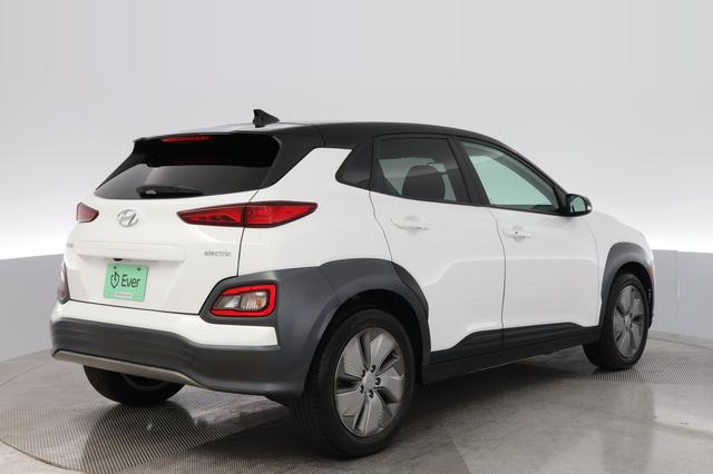 2021 Hyundai Kona Electric — photo 2 of 24