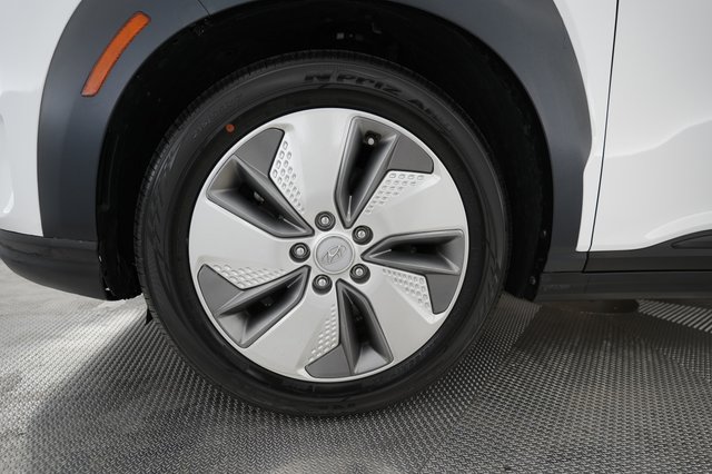 2021 Hyundai Kona Electric — photo 16 of 24