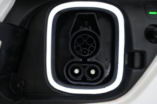 2021 Hyundai Kona Electric — photo 8 of 24