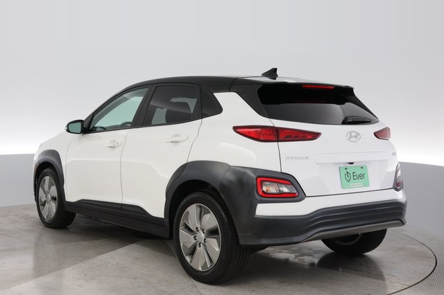 2021 Hyundai Kona Electric — photo 13 of 24