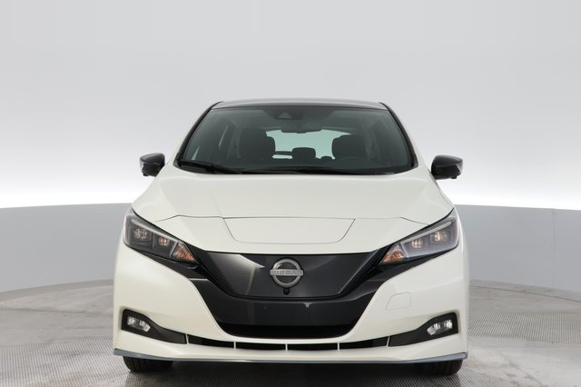 2025 Nissan LEAF — photo 9 of 22