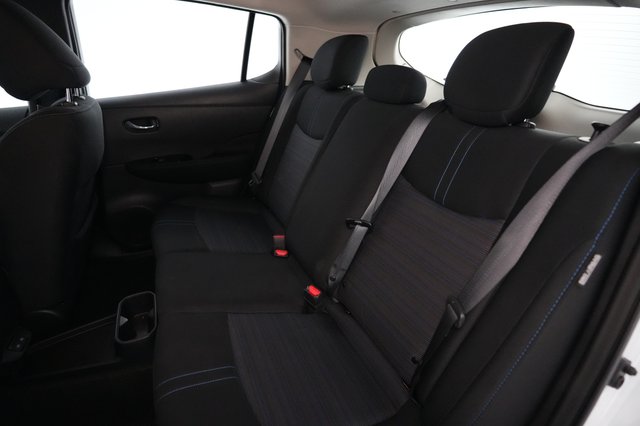 2025 Nissan LEAF — photo 19 of 22