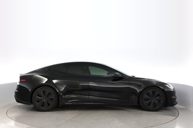 2023 Tesla Model S — photo 10 of 21