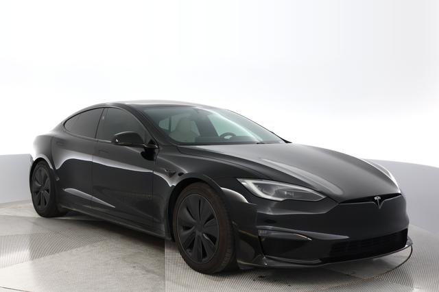 2023 Tesla Model S — photo 9 of 21