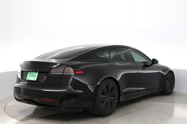 2023 Tesla Model S — photo 2 of 21