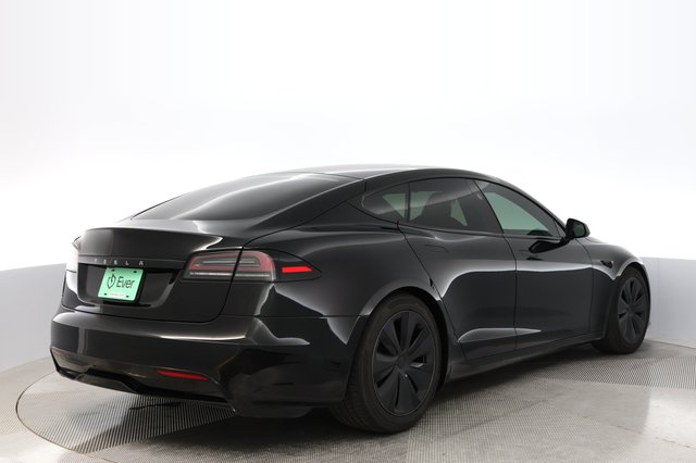 2023 Tesla Model S — photo 2 of 21