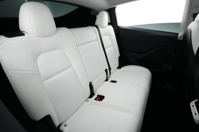 2023 Tesla Model Y — photo 4 of 21