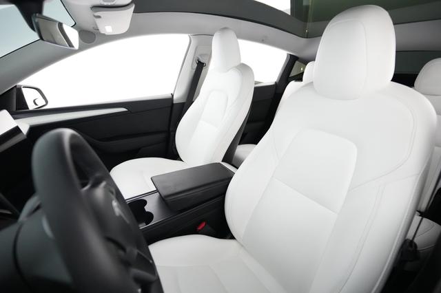 2023 Tesla Model Y — photo 3 of 21
