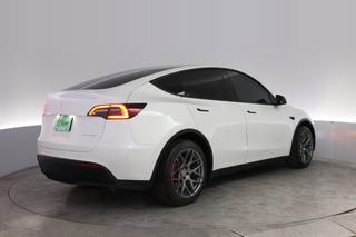2023 Tesla Model Y — photo 2 of 21