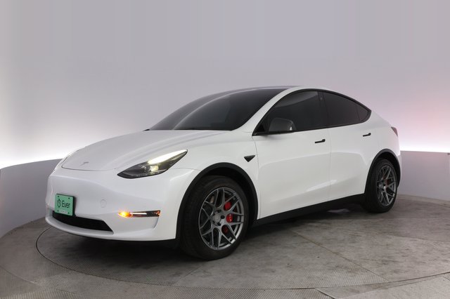 2023 Tesla Model Y — VIN 7SAYGDEE8PF635427