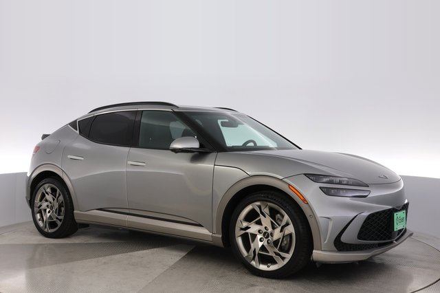 2023 Genesis GV60 — photo 11 of 26