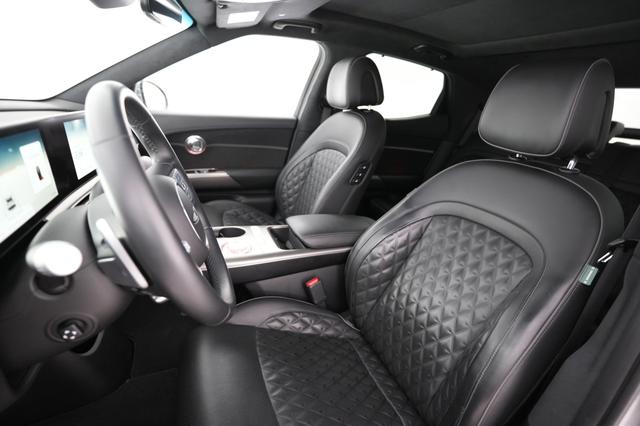 2023 Genesis GV60 — photo 3 of 26
