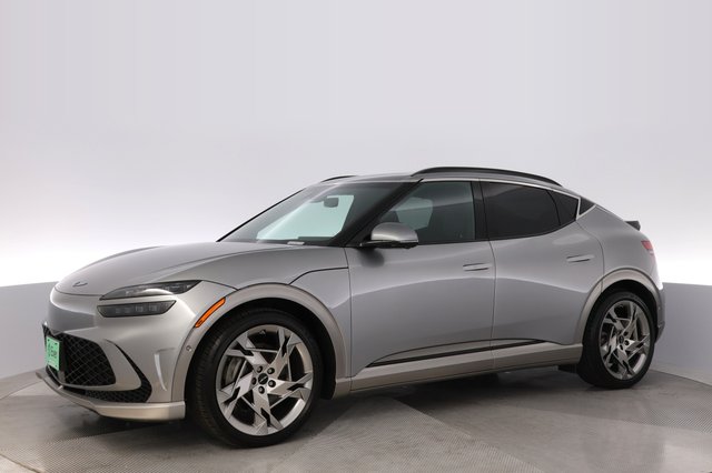 2023 Genesis GV60 — photo 14 of 26
