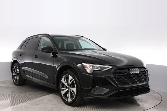 2024 Audi Q8 e-tron — photo 10 of 26